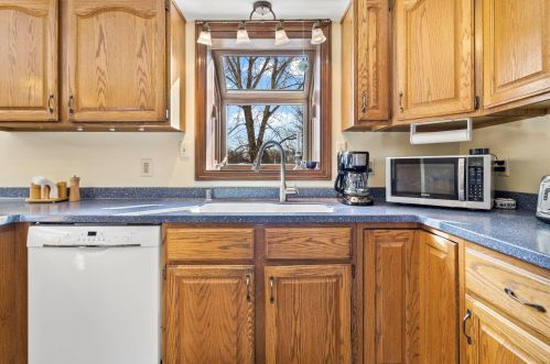 1243 40 Ave, Kenosha WI 53144-2901 exterior