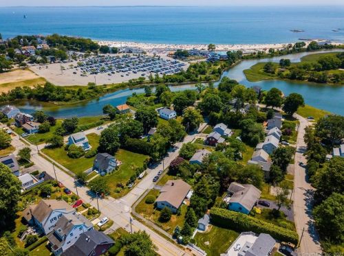 21 Greenfield St, Waterford CT  06385-3907 exterior