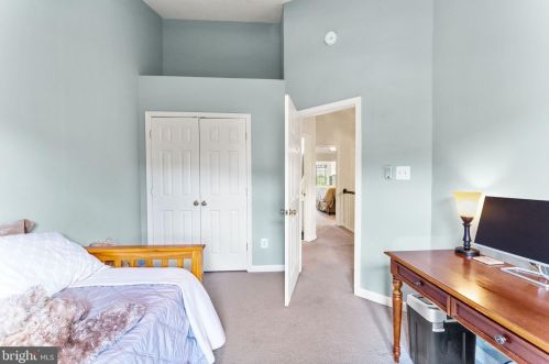 6352 Cullen Pl, Haymarket VA  20169-5400 exterior