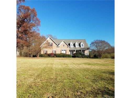 910 Clonnie Strawn Rd, Olive Branch, NC 28103-9586