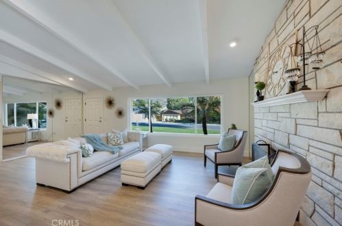 5392 Sierra Vista Ave, Riverside, CA 92505-3112