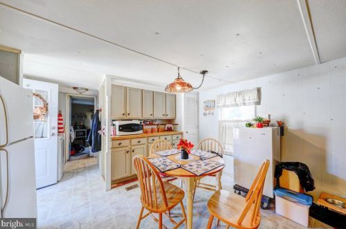 33520 Daisy St, Lewes DE  19958-5322 exterior