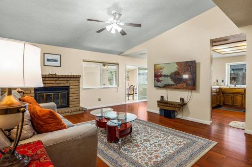 2001 Majestic Oak Ct, Modesto CA  95355-9411 exterior