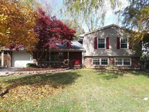 8410 Turnside Dr, Louisville, KY 40242-3050