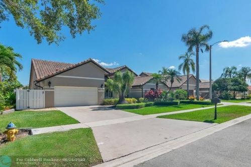 16373 11th St, Hollywood FL 33027-5050 exterior