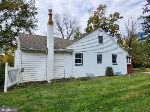 3220 Nottingham Rd, Norristown PA  19403-4162 exterior