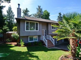 6850 Angus Way, Gladstone, OR