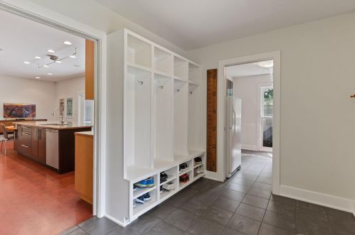 6812 Wooddale Ave, Minneapolis MN  55435-1635 exterior