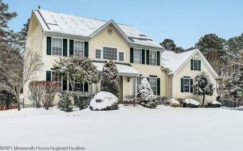 5 Sparrow Ct, Jackson Twp, NJ 08527-3176