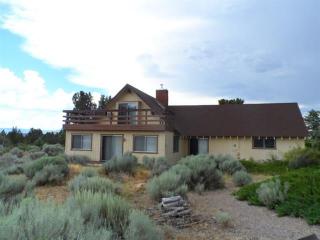 6523 Pine Ln, Weed, CA 96094-9316