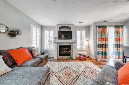 3949 Spencer Crest Ln, Taylorsville, UT 84084-5004