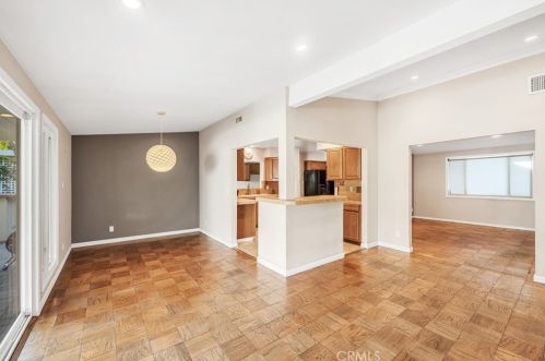 6450 Aldea Ave, Van Nuys CA  91406-5401 exterior