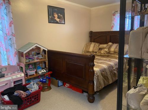113 Borman Ave, Avenel NJ  07001-2106 exterior