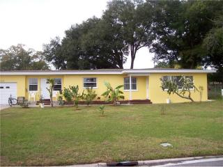 158 Lake Stella Dr, Auburndale, FL 33823-3320
