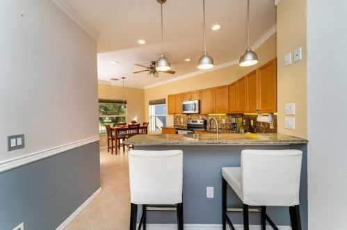 556 Indian Key Dr, Fort Pierce FL  34986-2051 exterior