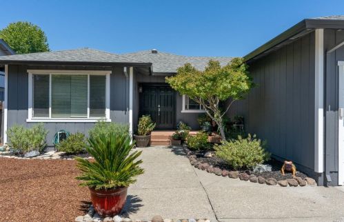 1813 Sansone Dr, Santa Rosa, CA 95403-1941