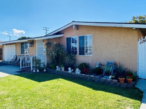 925 Fern St, Anaheim, CA 92801-3419