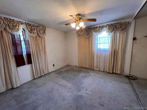 907 Derbyshire Rd, Daytona Beach FL 32117-3802 exterior