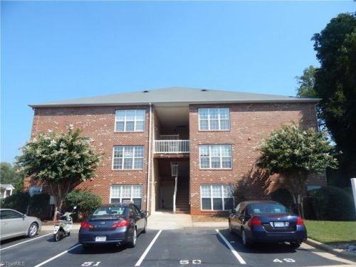 3712 Cotswold Ave, Greensboro NC  27410-8933 exterior