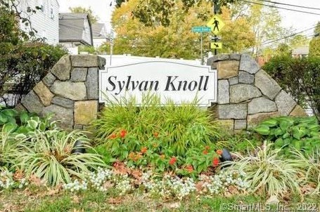 285 Sylvan Knoll Rd, Stamford, CT 06902-5344
