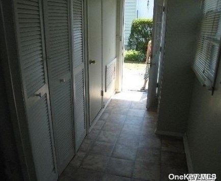 825 Walnut St, North Lindenhurst NY  11757-4734 exterior