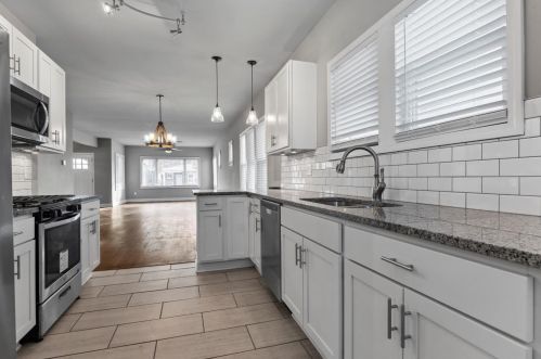 821 Bauer St, Hammond, IN 46320-2102