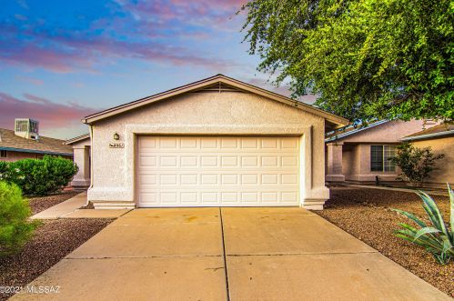 8961 Kinross Dr, Tucson, AZ 85730-4848