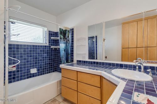 45316 20th St, Phoenix AZ 85087-6562 exterior