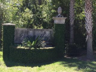 3018 Shore Dr, Charleston SC  29407-5601 exterior