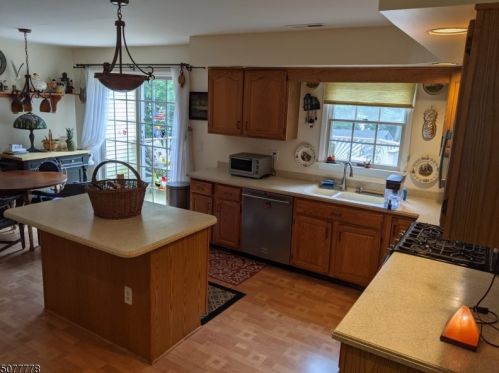 10 Doral Blvd, Washington NJ  07882-1553 exterior