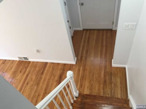 1427 Nelden Rd, Teaneck NJ  07666-6056 exterior