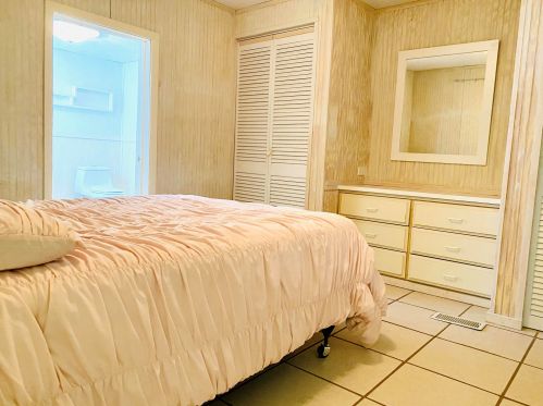 4104 Sandpine Cir, Boynton Beach FL  33436-2660 exterior