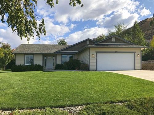 1939 Jolen Dr, Wenatchee, WA 98801-9438