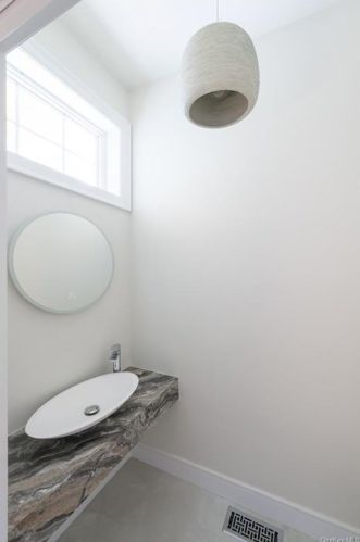 11 Manger Cir, New Rochelle NY  10803-2627 exterior