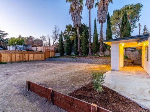 143 Vine St, Lake Nacimiento CA  93446-3736 exterior