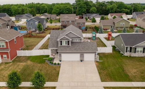 15011 Euclid St, Cedar Lake, IN 46303-7219