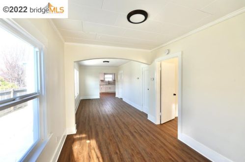 539 Douglas Ave, Oakland, CA 94603-2909