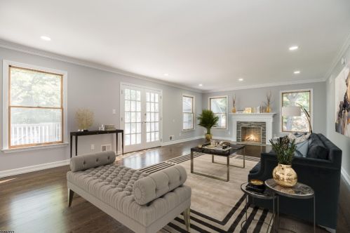 12 Moonshadow Ct, Kinnelon NJ  07405-2949 exterior