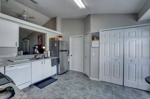 2257 Gray Beal Ave, Fort Pierce, FL 34953-2769