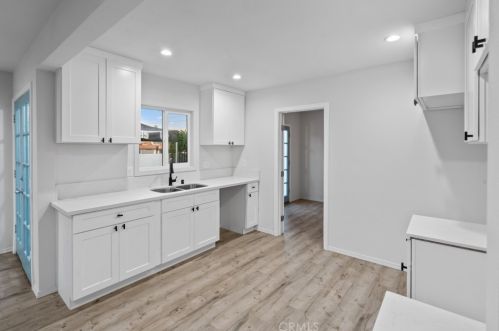 1301 Marcelle St, Compton CA  90221-4413 exterior