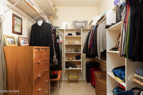 2106 Camino El Ganado, Tucson AZ  85718-4108 exterior