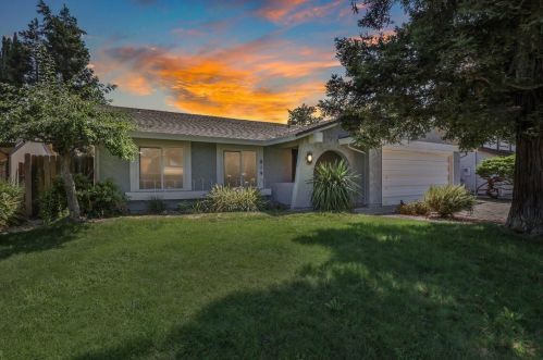 819 Columbia Dr, Woodland, CA 95695-5005