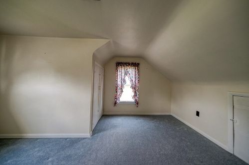 760 Blackhawk Rd, Beaver Falls PA  15010-1511 exterior