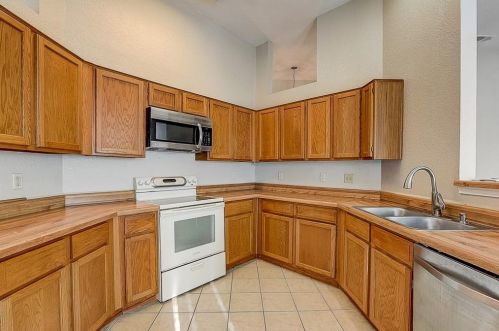 1642 Sunswept Ter, Lewisville, TX 75077-2415