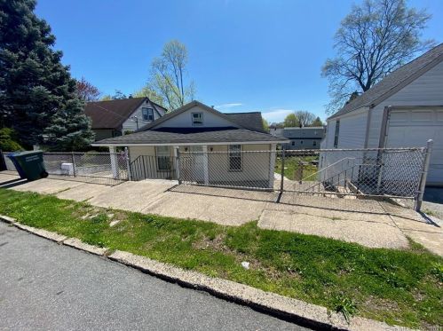 431 Birmingham St, Bridgeport, CT 06606-3423