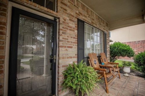 26888 Monarch Manor Ln, Humble, TX 77339-2171