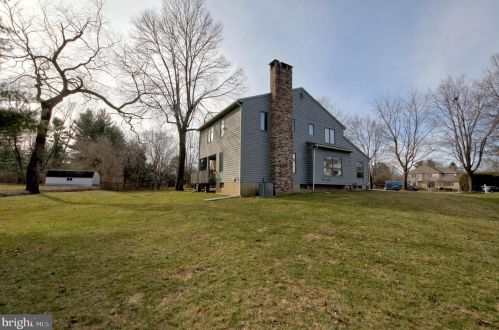 45 Laurel Wood Dr, Trenton NJ 08648 exterior