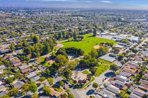 814 Lakehaven Dr, Sunnyvale CA  94089-2553 exterior