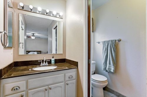 661 Hillsdale Dr, Turlock CA  95382-0515 exterior