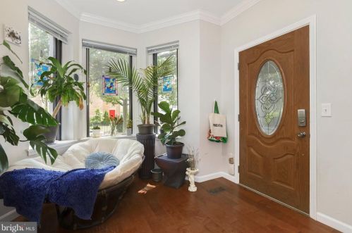 137 P St, Washington, DC 20001-1115